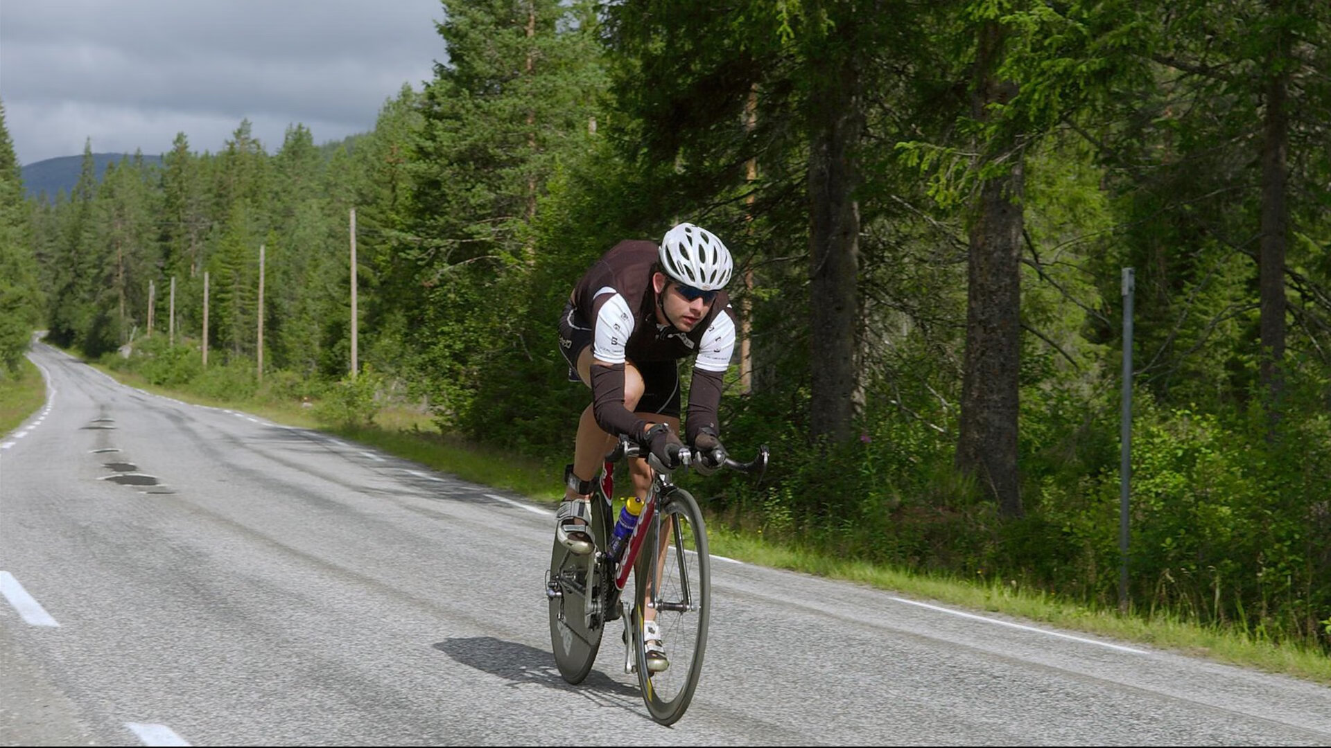 ESPN预测明日船雷大战胜率：快船仅36.3%，雷霆高达63.7%，今日快船打雷霆数据