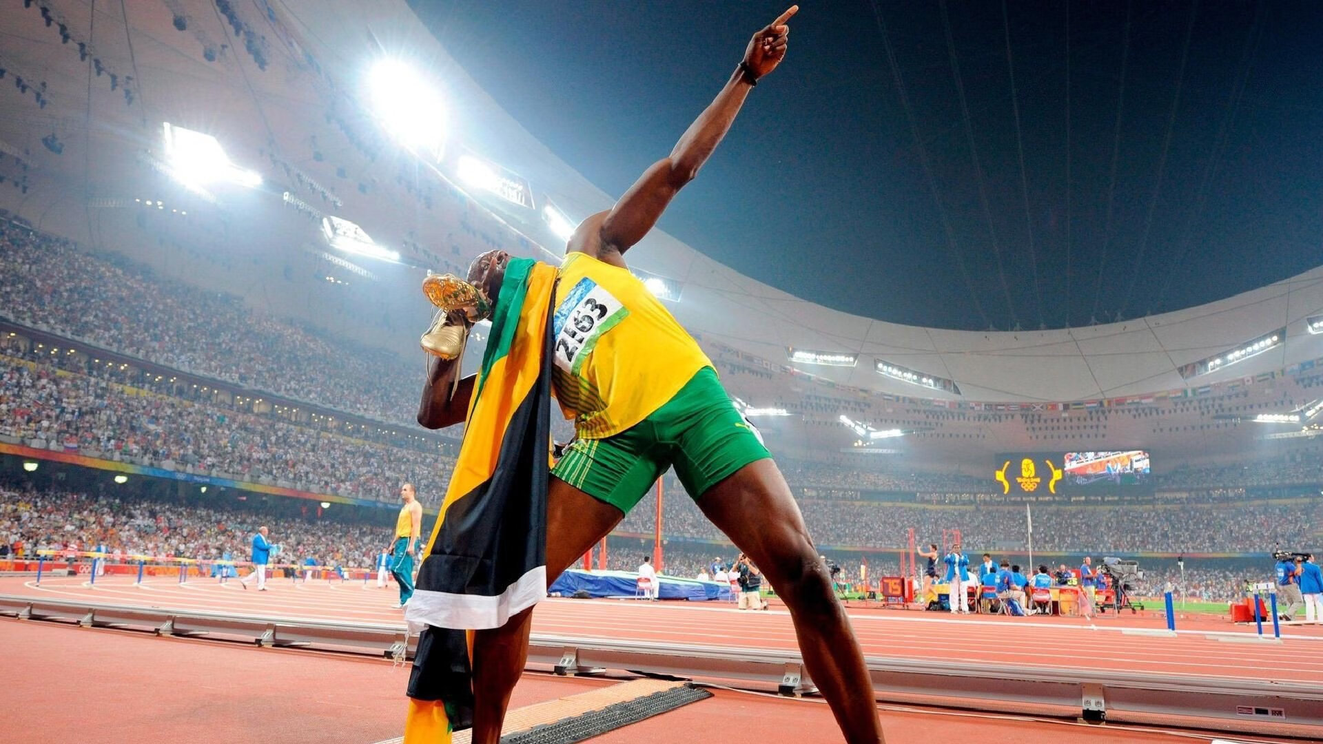 海港与申花竞争升温媒体期待巅峰对决，申花和海港比赛